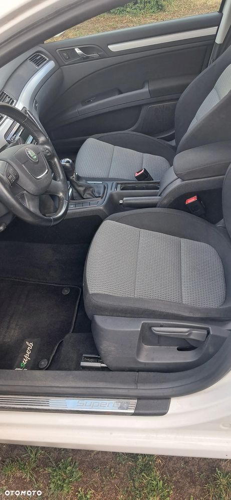 Skoda Superb 2.0 TDI Comfort - 23