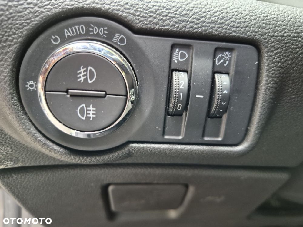 Opel Astra 1.4 Turbo - 19