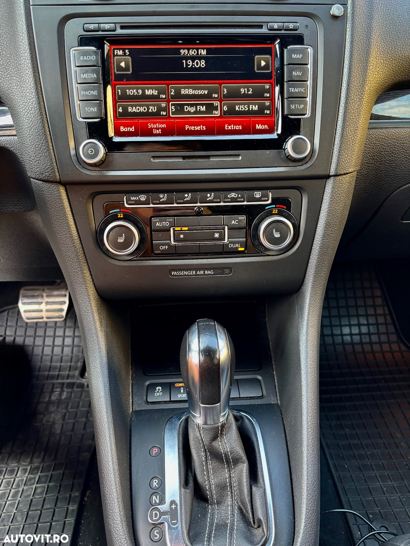 Volkswagen Golf 2.0 DPF GTD DSG - 12