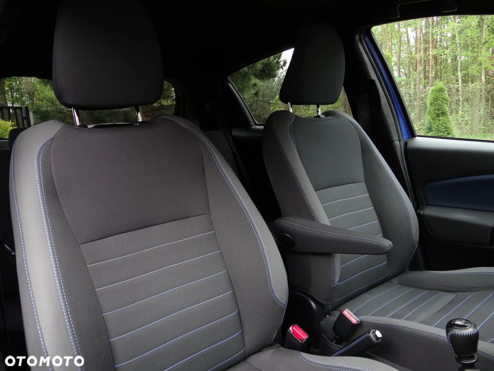 Toyota Yaris 1.5 Premium - 25