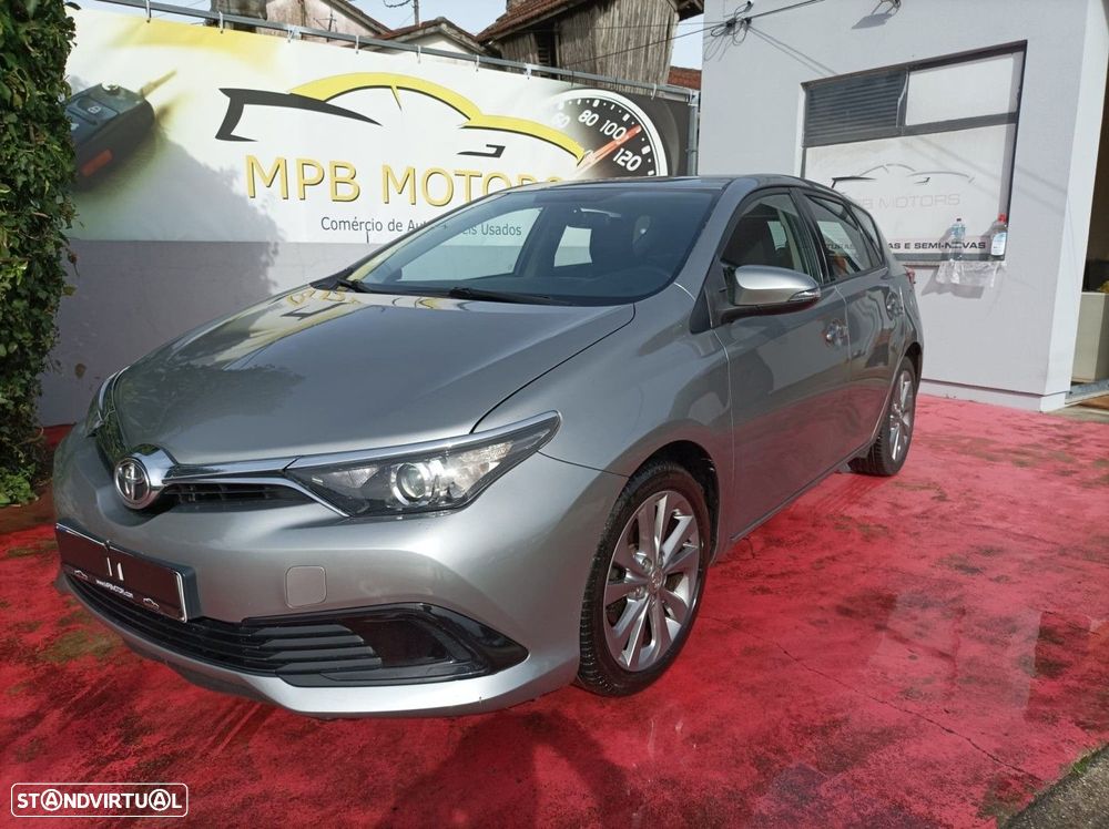 Toyota Auris 1.4 D-4D Comfort - 1