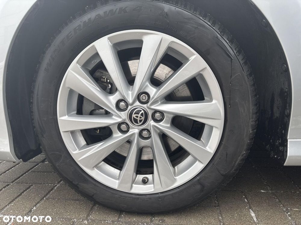 Toyota Camry 2.5 Hybrid Comfort CVT - 22