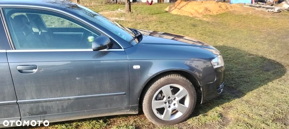 Audi A4 Limousine - 3