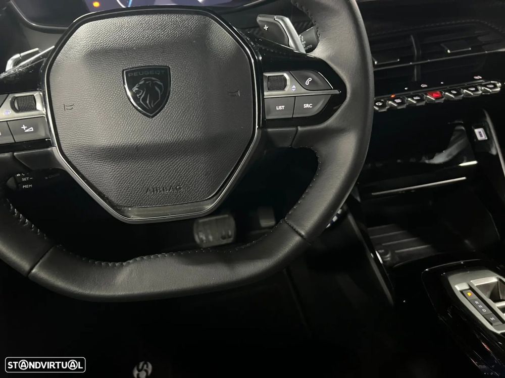 Peugeot 2008 1.2 Hybrid Allure e-DCS6 - 23