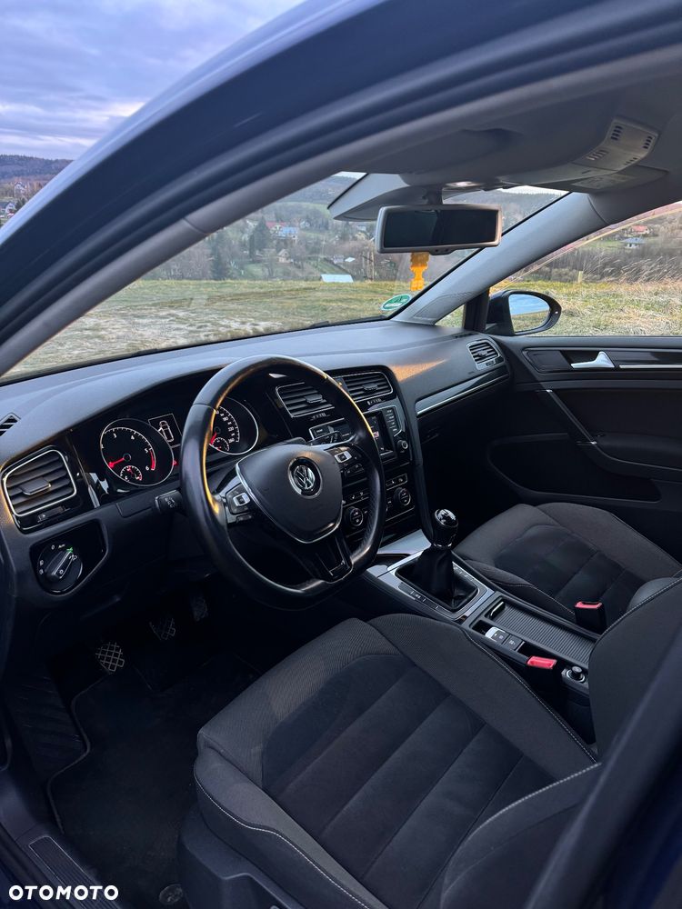 Volkswagen Golf - 12