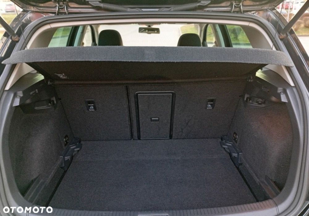 Volkswagen Golf - 12