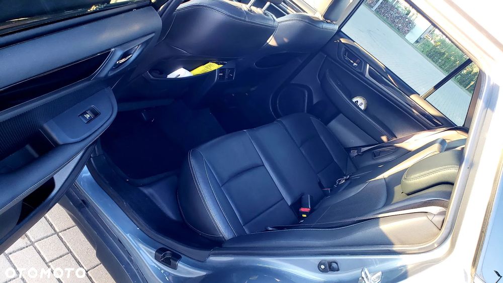 Subaru Outback 2.0D Exclusive Lineartronic - 19