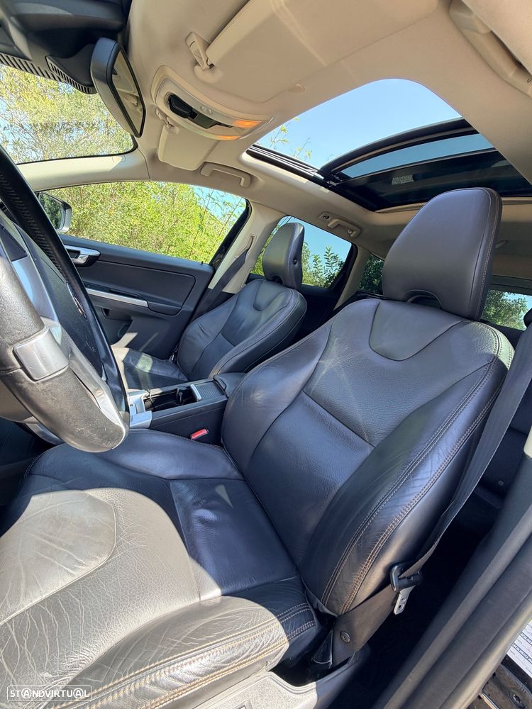Volvo XC 60 D5 AWD Aut. Summum - 8