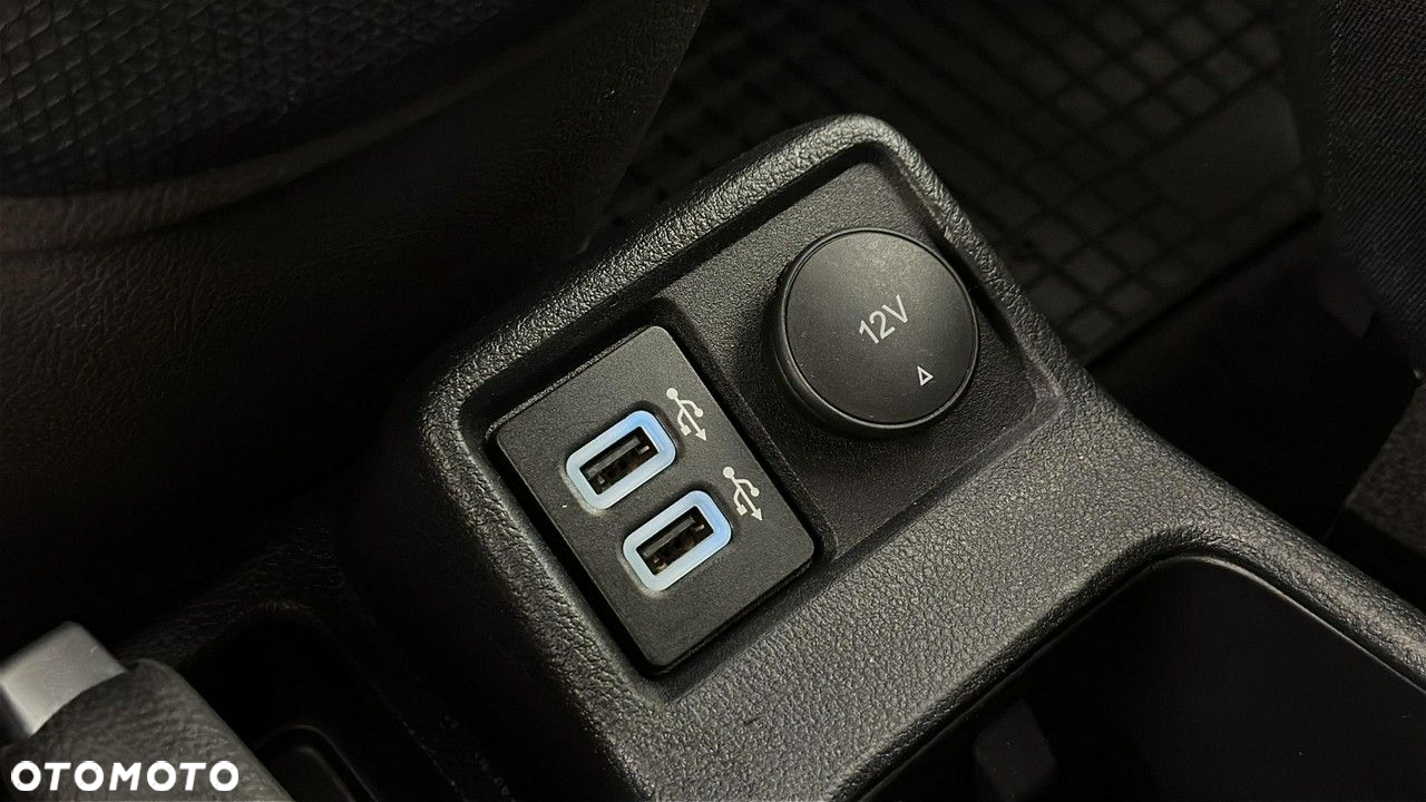 Ford Transit Connect - 23