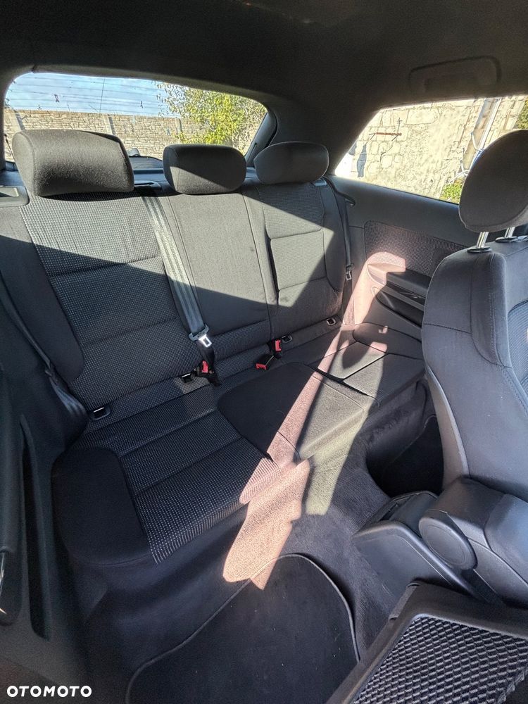 Audi A3 3-drzwiowe 2.0 FSI Ambiente - 8