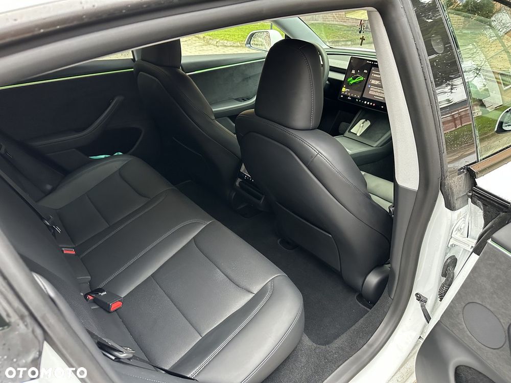 Tesla Model 3 Langstreckenbatterie Allradantrieb Dual Motor - 12