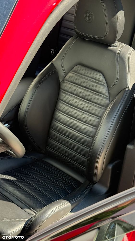 Alfa Romeo Stelvio 2.0 Turbo Veloce Q4 - 12