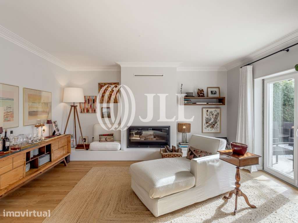 Moradia T3+1 com jardim em Cascais - Grande imagem: 2/47