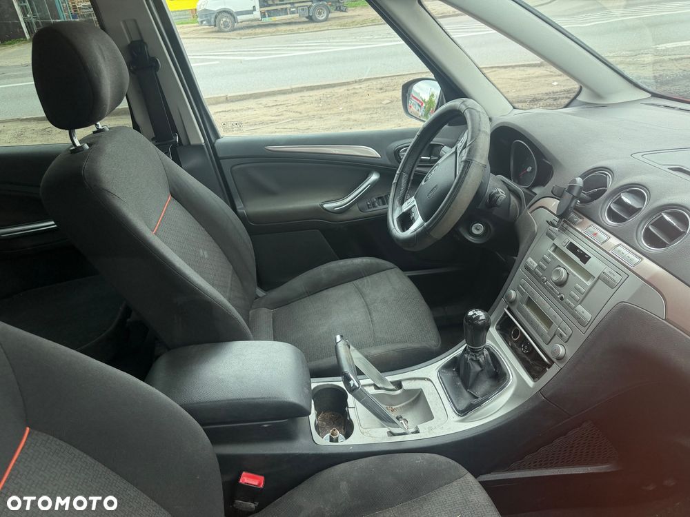 Ford Galaxy 2.0 Ambiente - 8