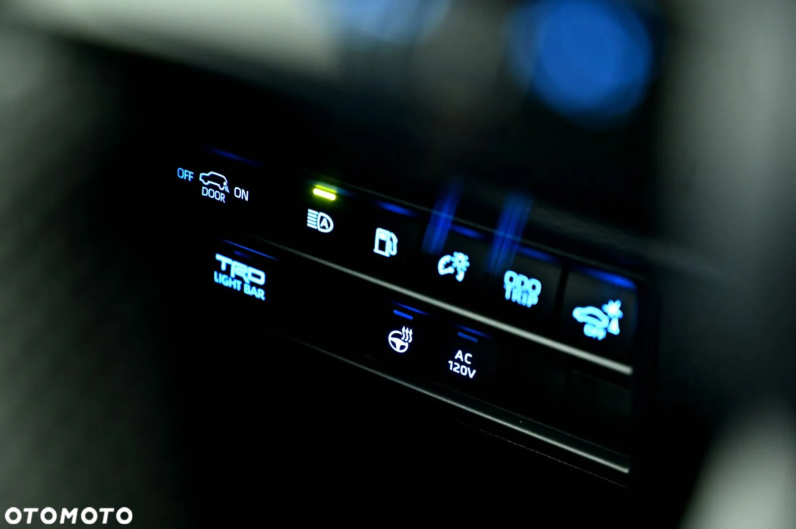 Toyota Sequoia - 35