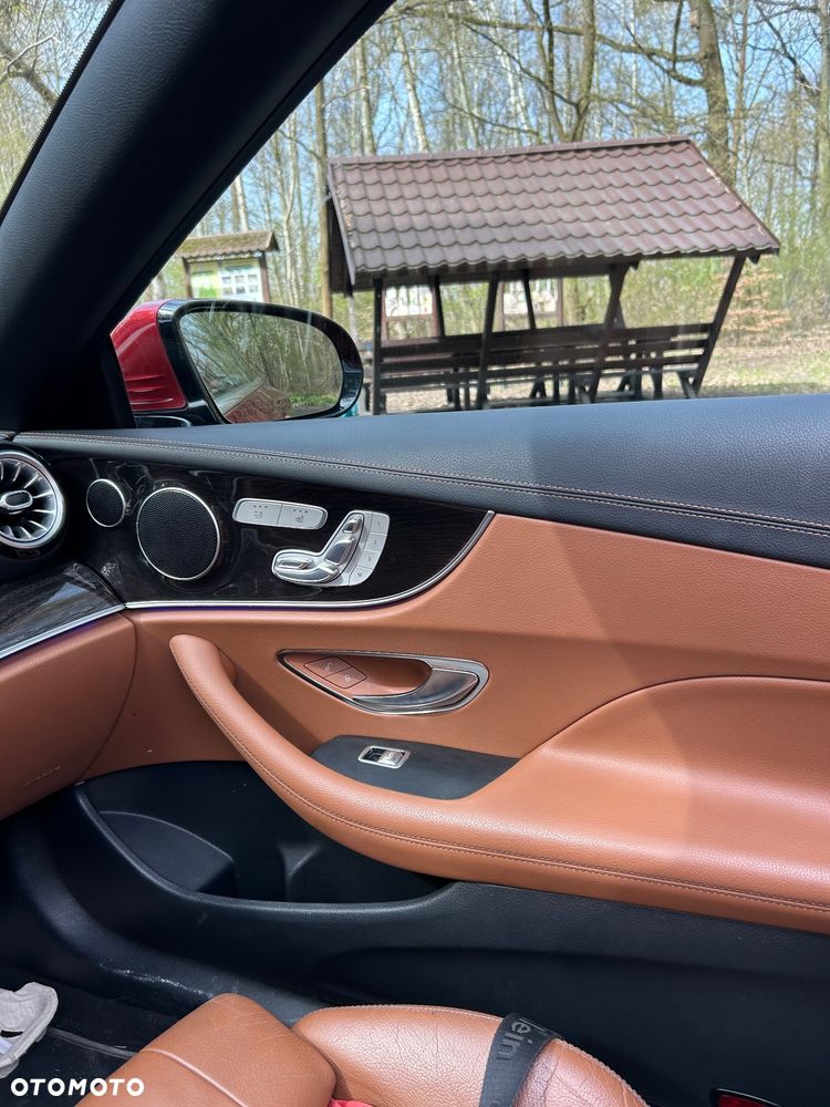 Mercedes-Benz Klasa E 400 4Matic 9G-TRONIC Avantgarde - 29