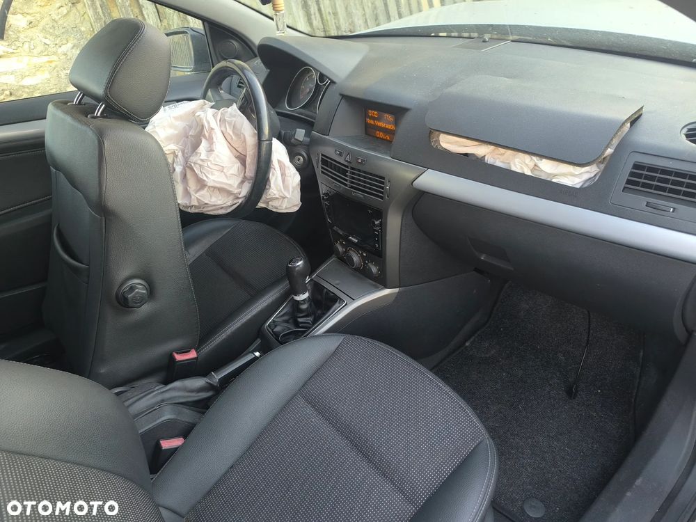 Opel Astra III GTC 1.9 CDTI Sport - 8