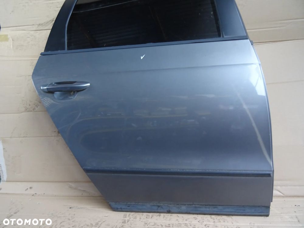 Drzwi prawy tył VW Passat B6 kombi - 2