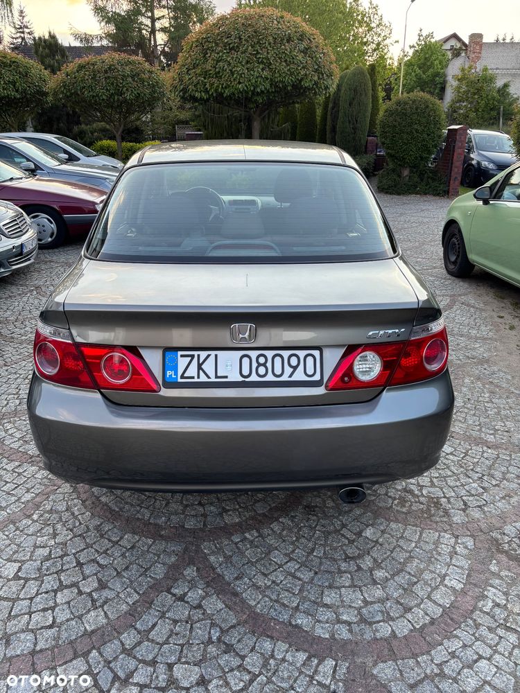 Honda City 1.4 Comfort - 11