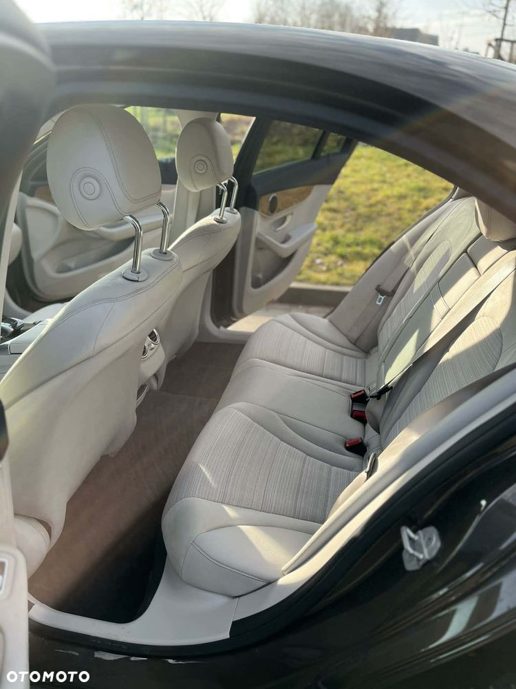 Mercedes-Benz Klasa C 300 7G-TRONIC - 13