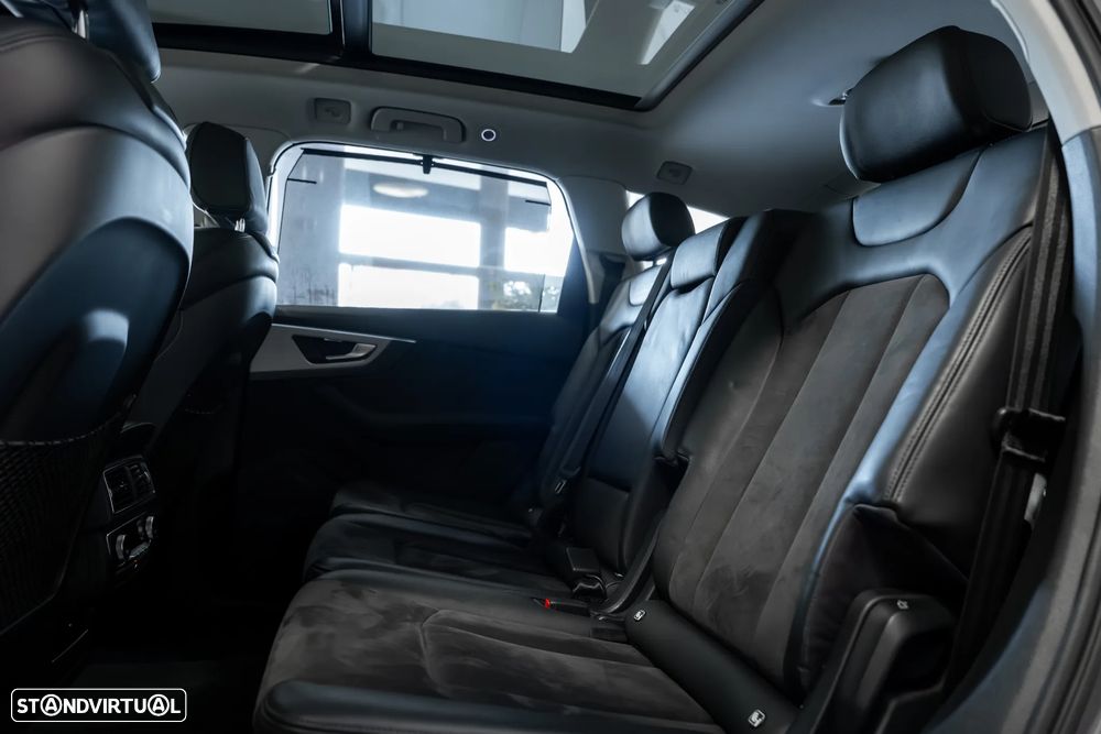 Audi Q7 3.0 TDI quattro tiptronic 7L - 9