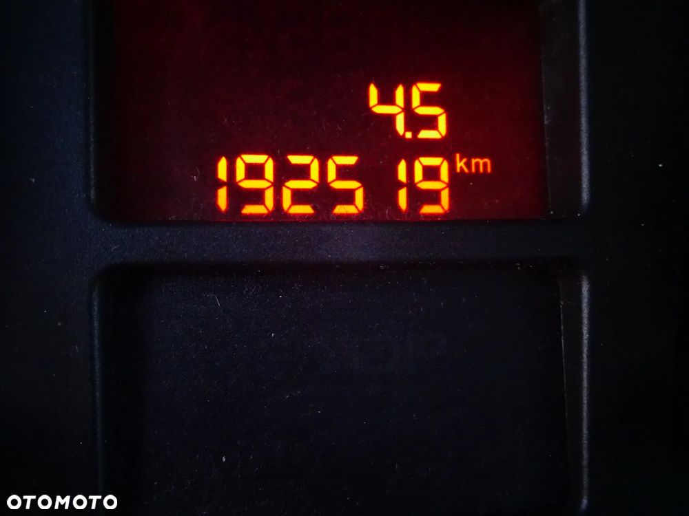 Peugeot 207 - 9