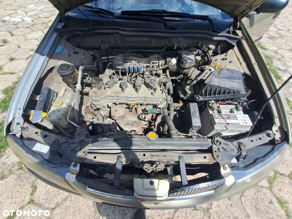 Nissan Almera 1.5 Base - 7