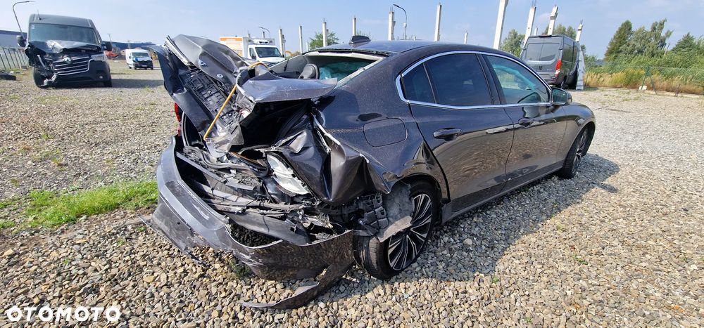 Volvo S60 B4 B Ultimate Dark - 9