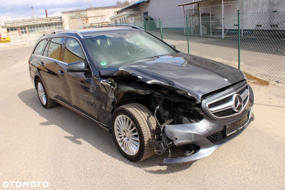 Mercedes-Benz Klasa E 250 CDI DPF BlueEFFICIENCY Automatik Avantgarde - 12