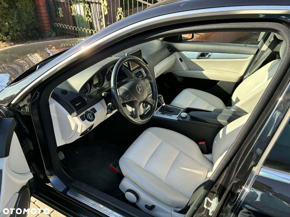 Mercedes-Benz Klasa C - 12