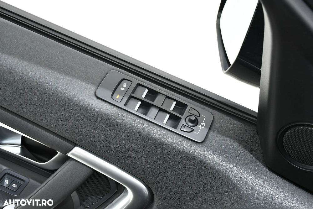 Land Rover Discovery Sport - 26