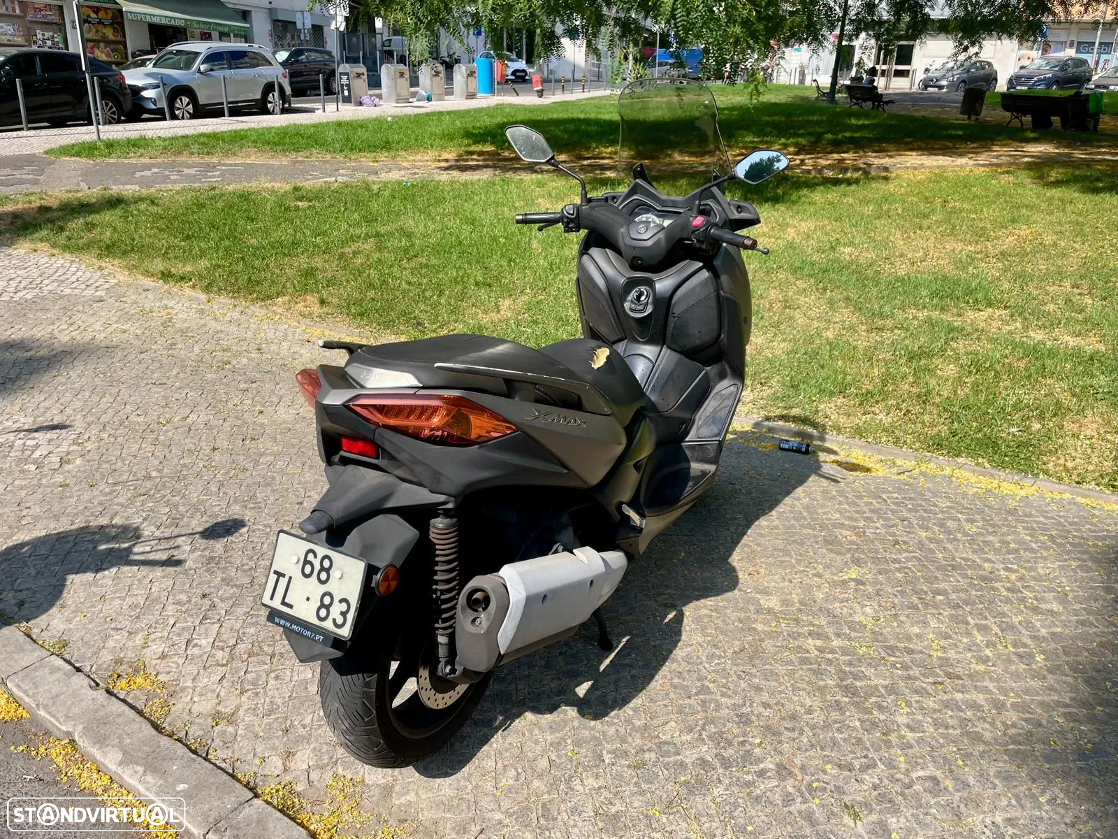 Yamaha X-Max 300 ABS - 4
