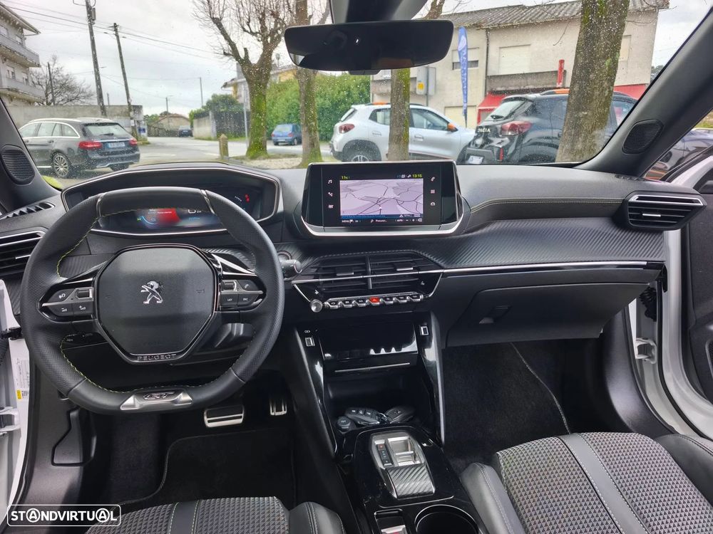 Peugeot e-2008 50 kWh GT - 20