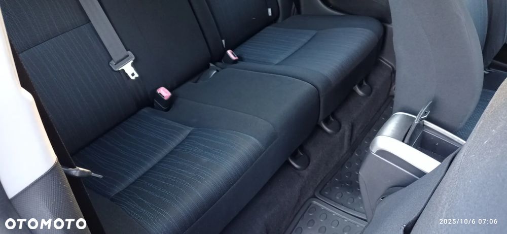 Toyota Auris - 16