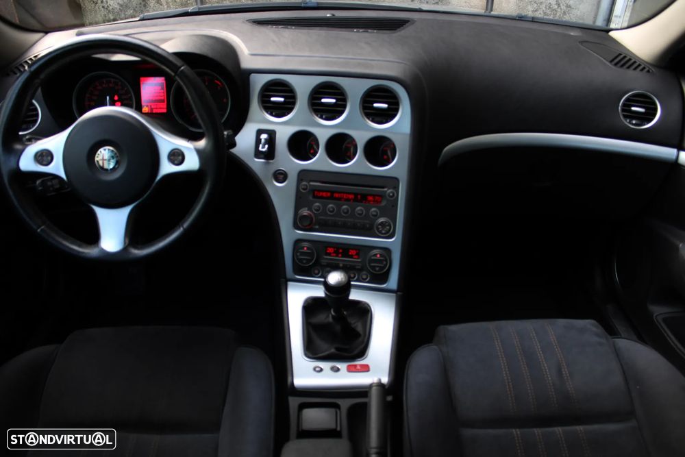 Alfa Romeo 159 1.9 JTDM 16V - 5