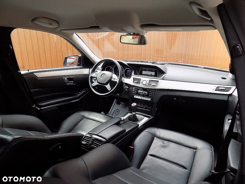 Mercedes-Benz Klasa E 200 BlueTEC - 16