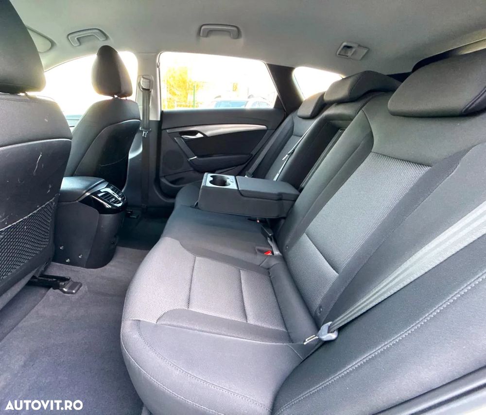 Hyundai i40 Kombi 1.7 CRDi DCT Trend - 21