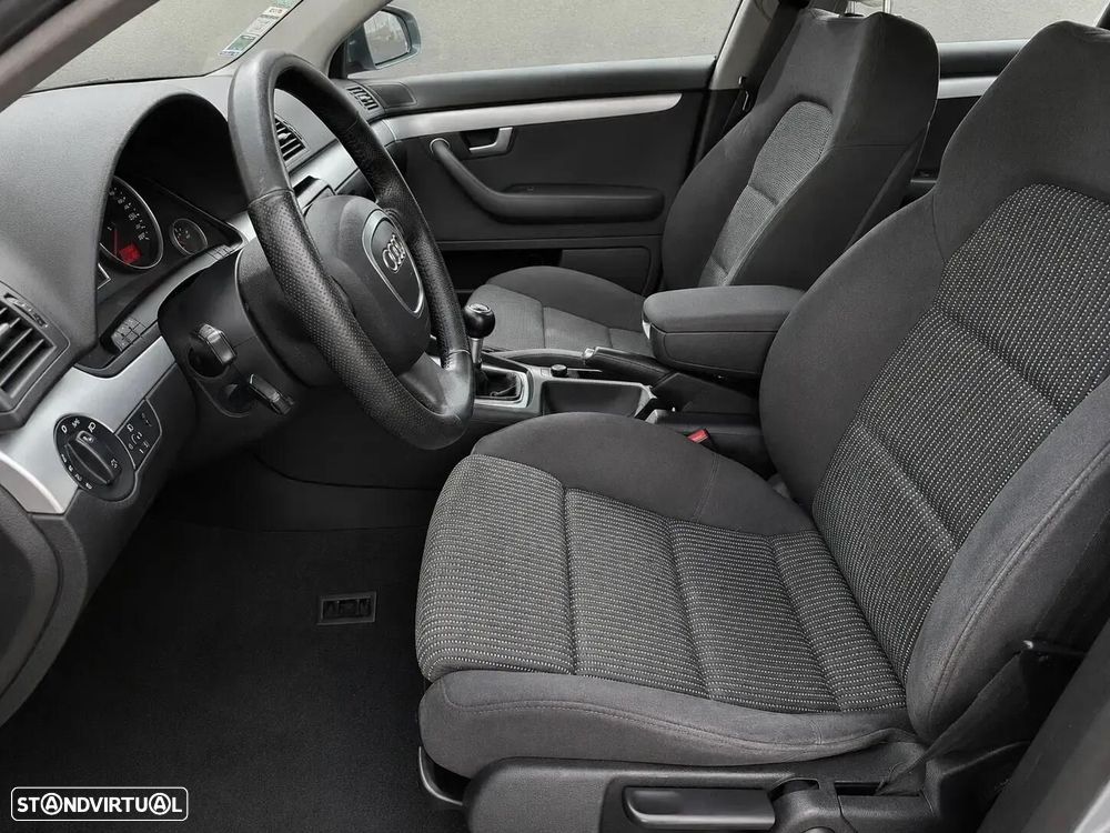 Audi A4 Avant 2.0 TDI Advance - 6