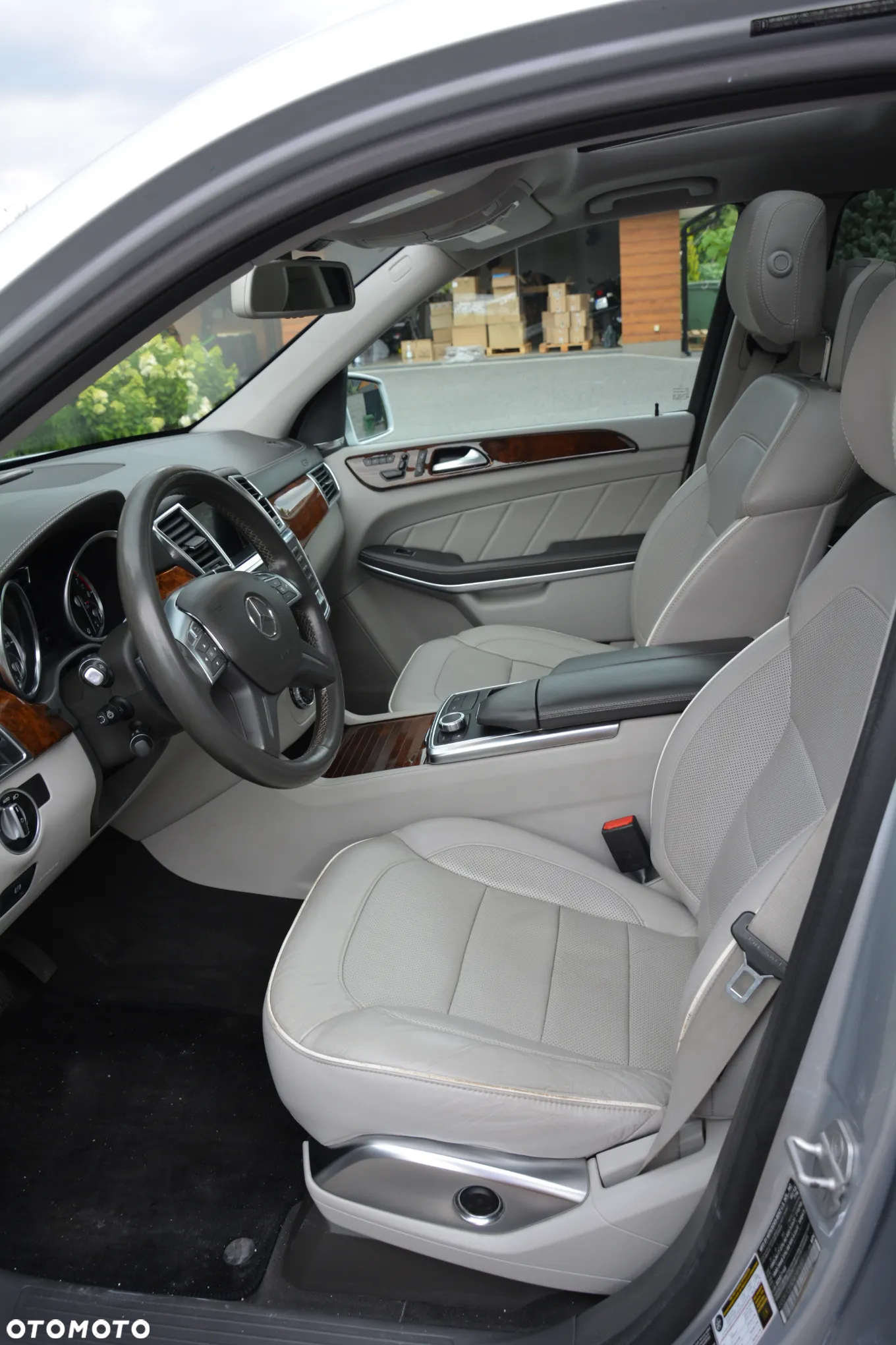 Mercedes-Benz GL - 12