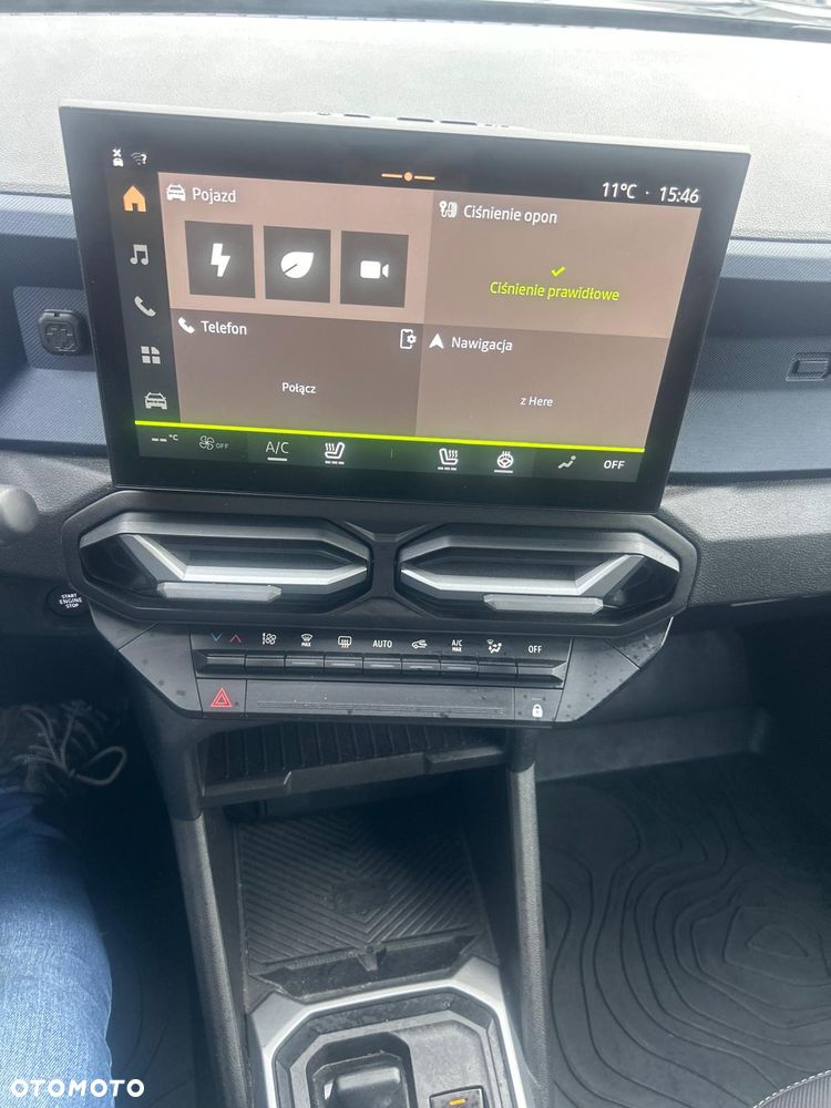 Dacia Duster 1.6 Full Hybrid 140 Journey MMT - 14