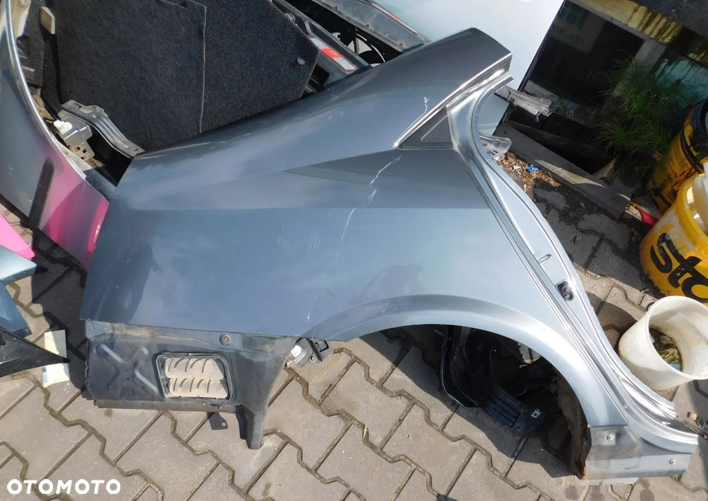 błotnik prawy tył ćwiartka NISSAN PRIMERA P12 SEDAN