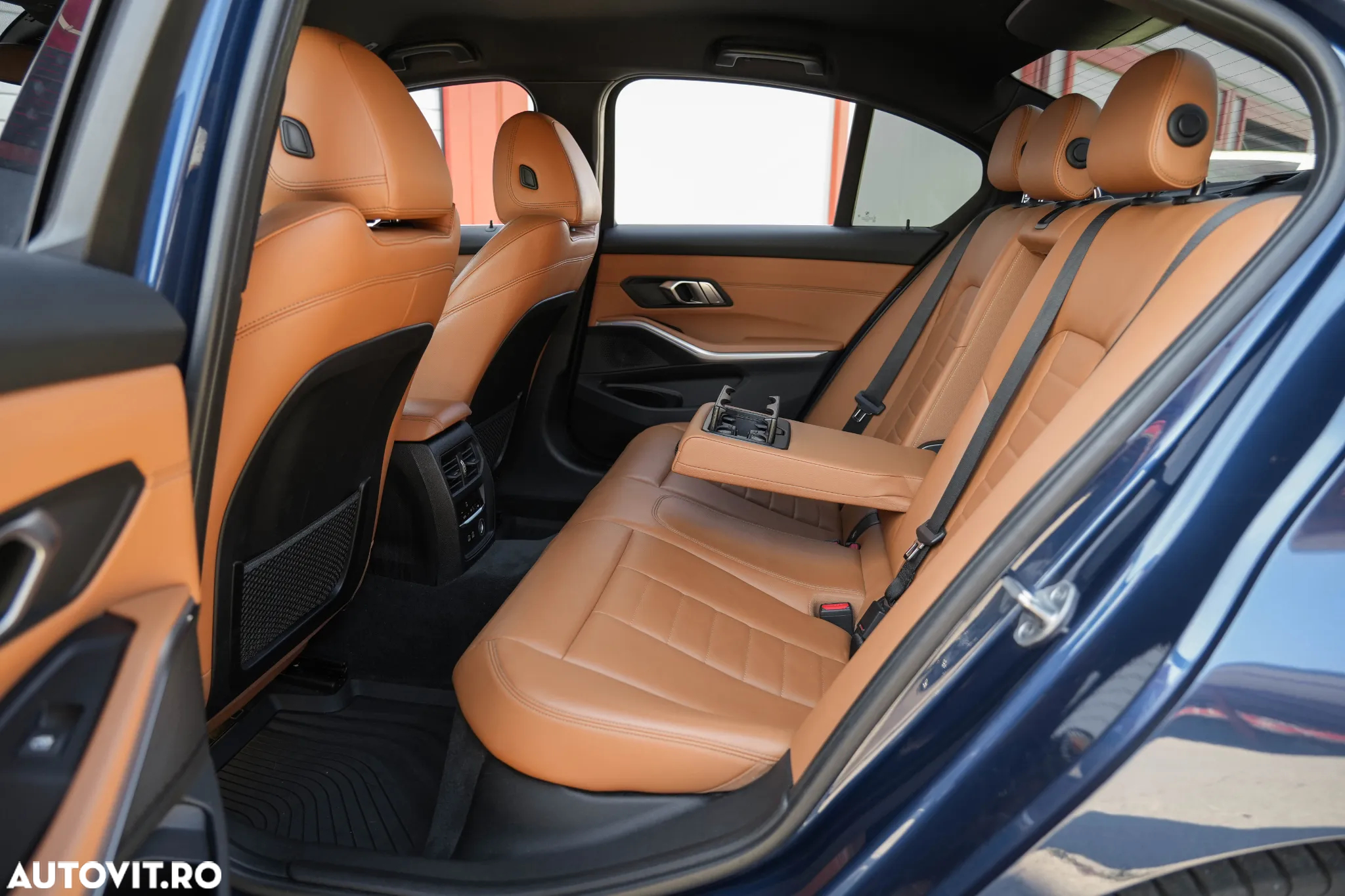 BMW Seria 3 330i AT Luxury Line - 13