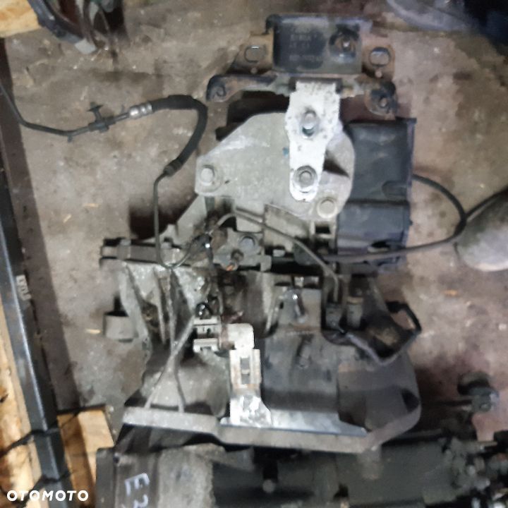 SKRZYNIA BIEGÓW FORD MK7 1.6 TDCI 8A6R7002FA - 1