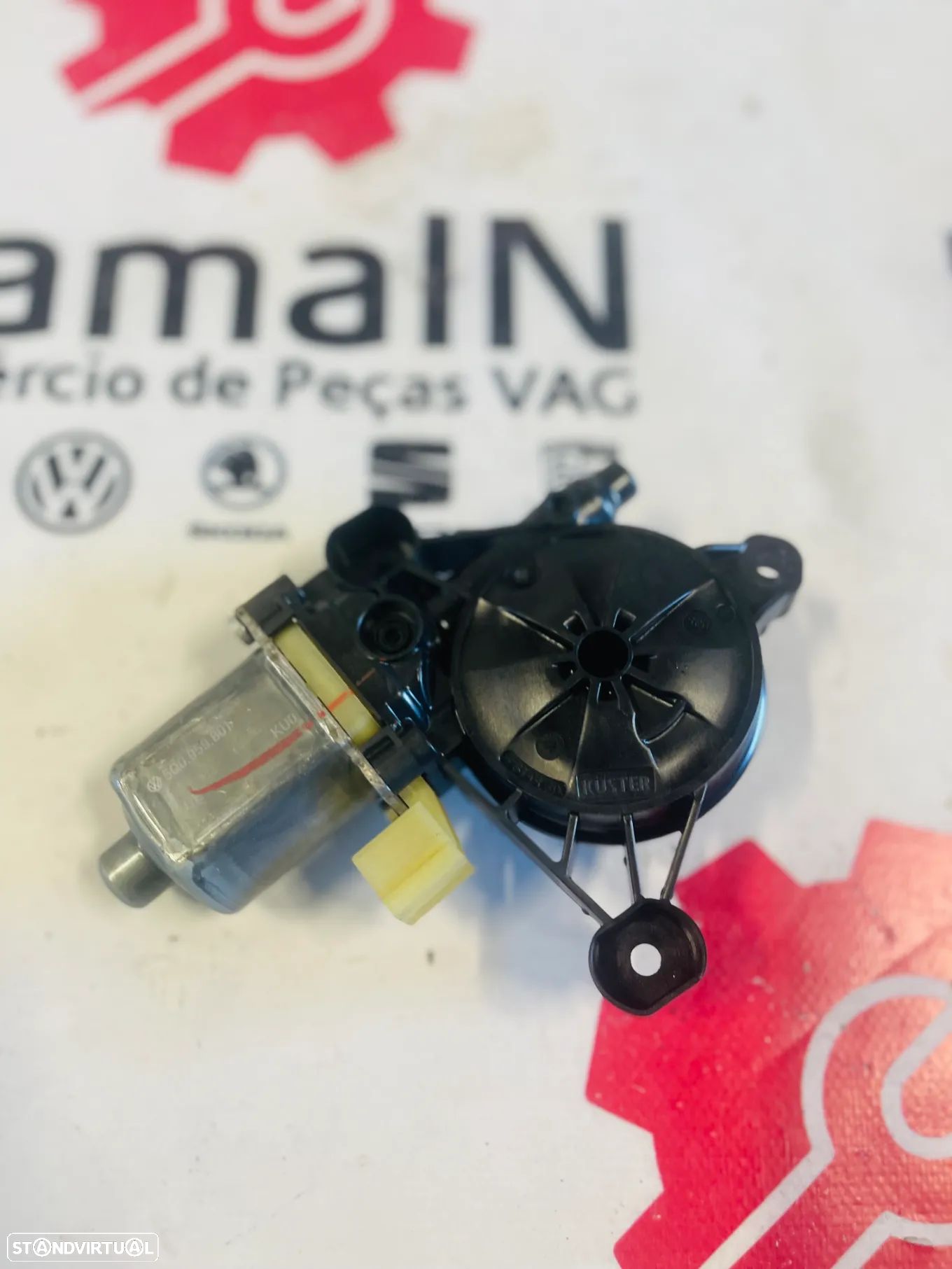 MOTOR ELEVADOR VIDRO FRENTE DIREITO 5Q0959801 AUDI A3 - 1