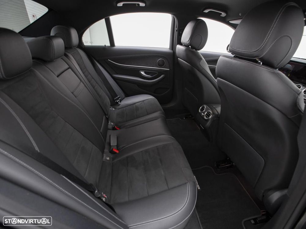 Mercedes-Benz E 300 de 4Matic 9G-TRONIC - 11