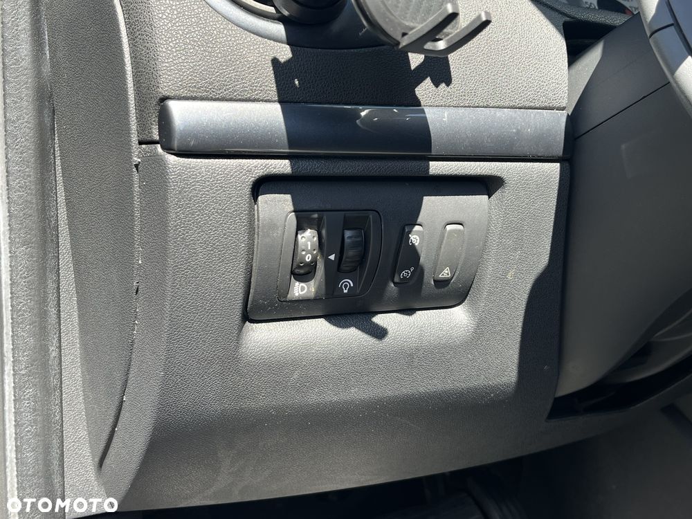 Renault Clio 1.6 16V Night&Day - 30