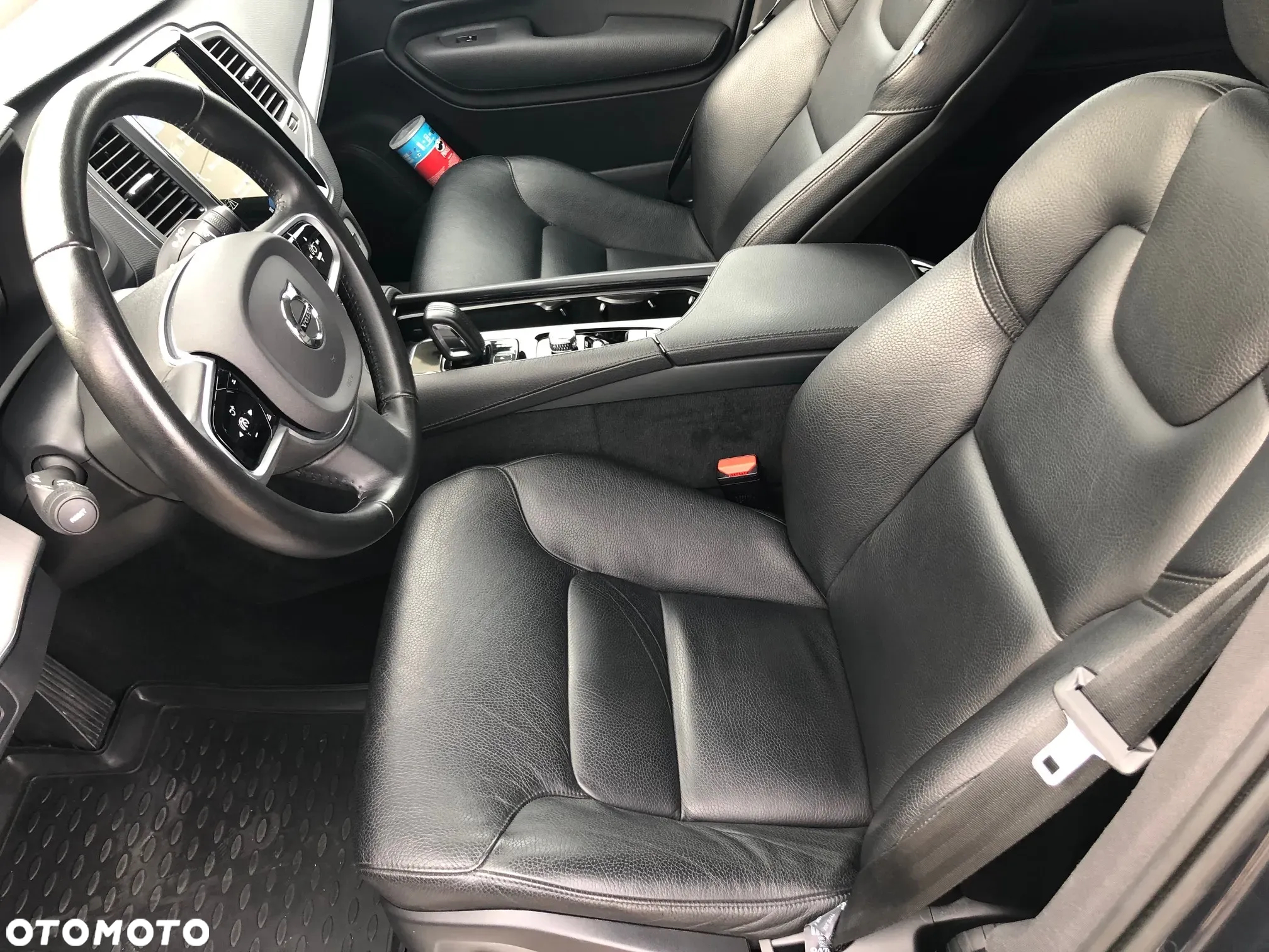 Volvo XC 90 T8 AWD Plug-In Hybrid Momentum 7os - 15