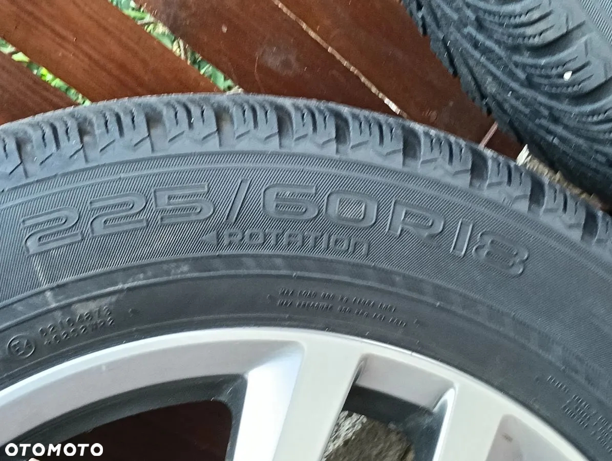 LEXUS NX 14-21r Koła z Oponami Zimowymi 225/60 R18 NOKIAN 19r - 16