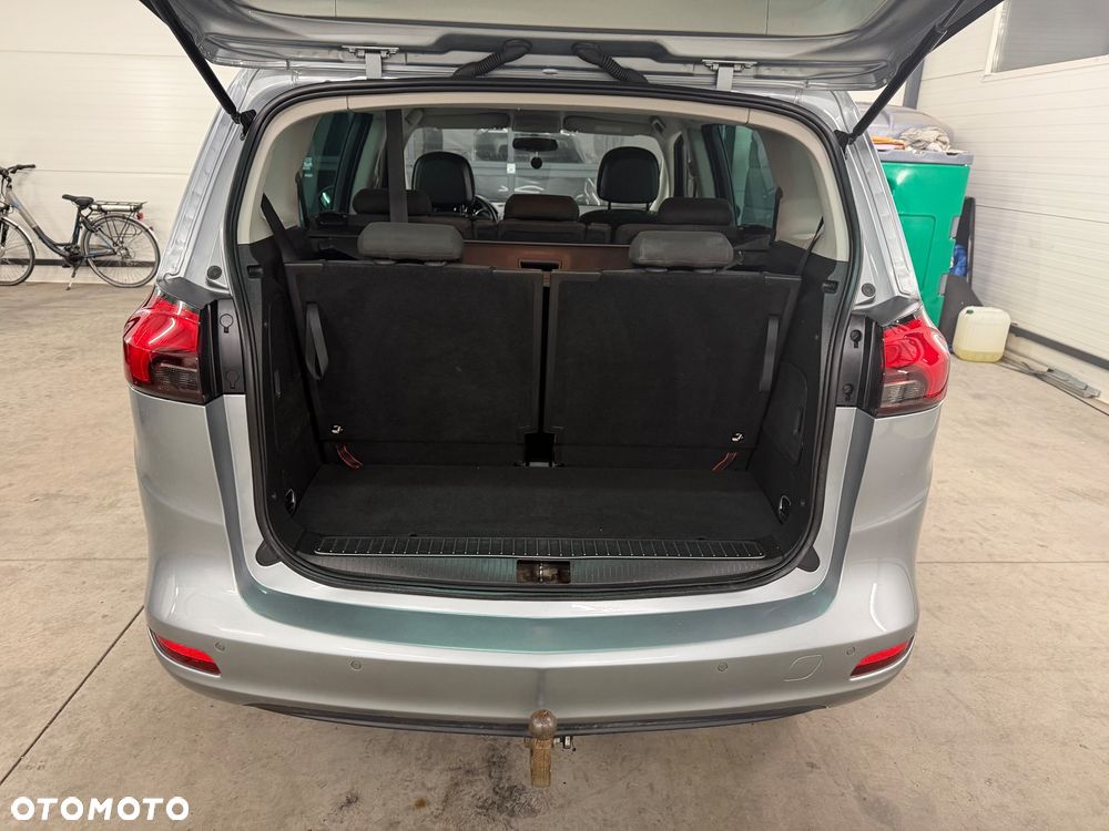 Opel Zafira - 16