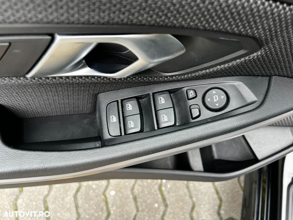 BMW Seria 3 318i AT - 36